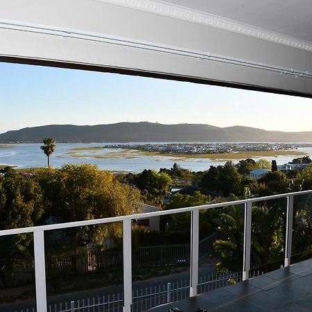 Friendz Guesthouse Knysna Esterno foto