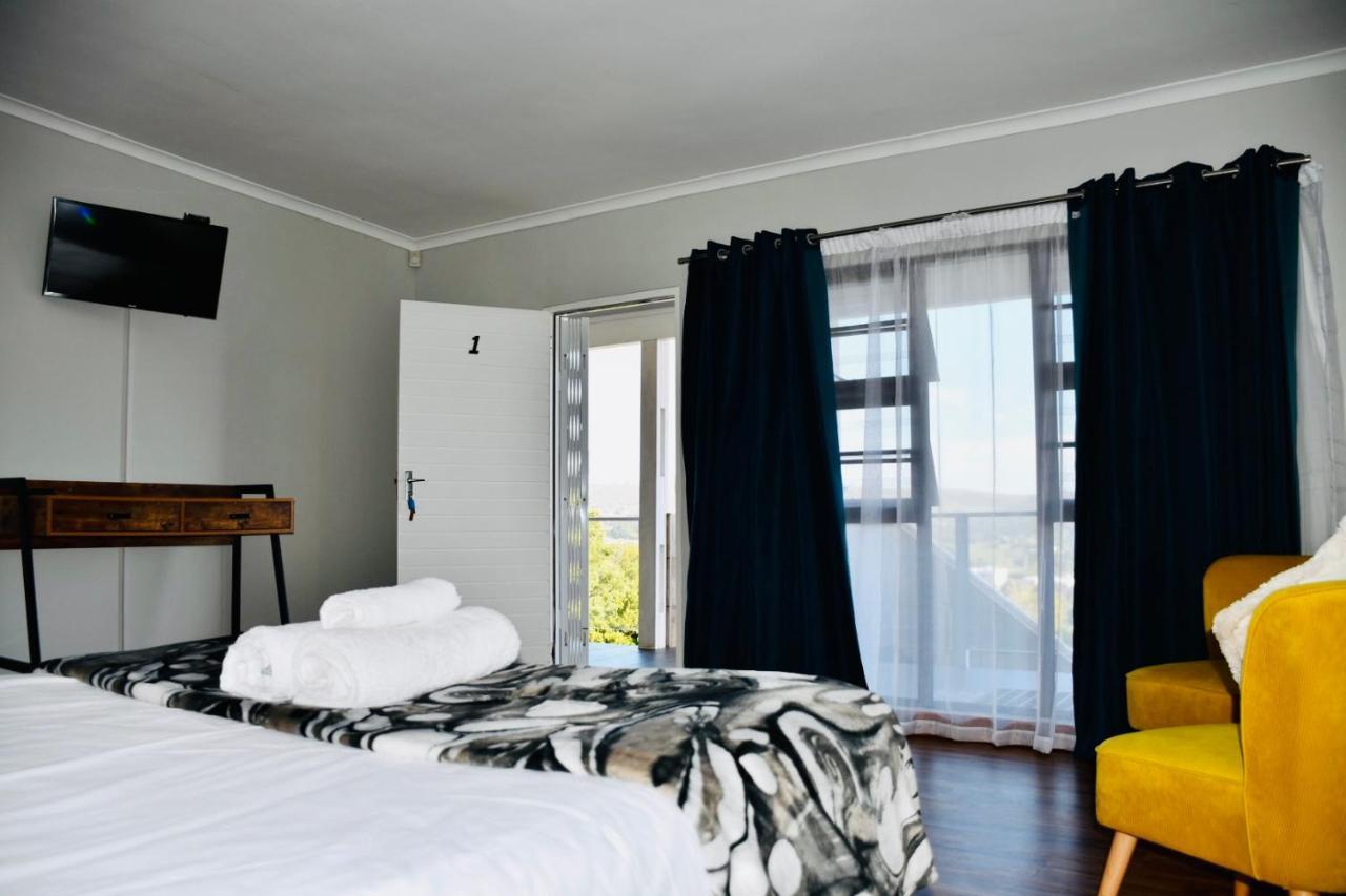 Friendz Guesthouse Knysna Esterno foto