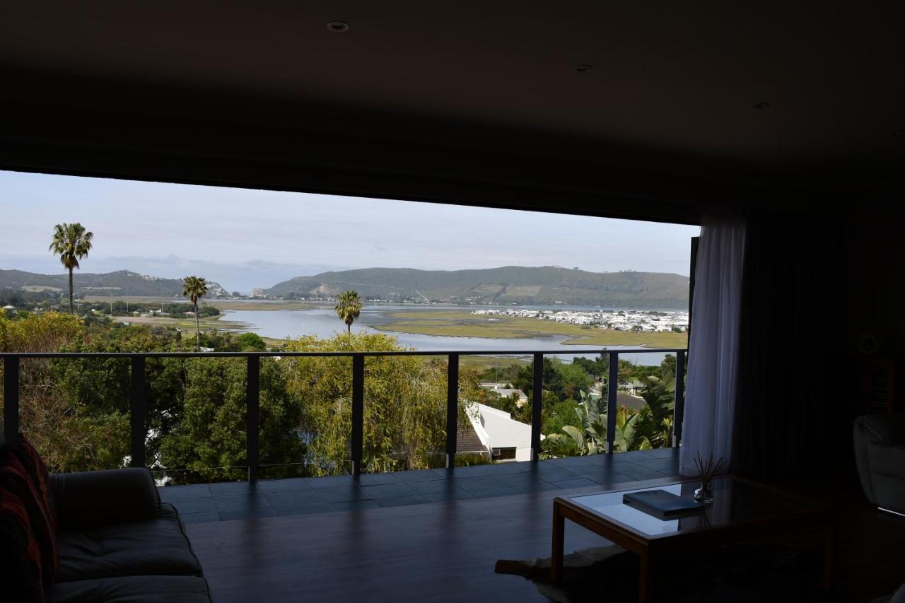 Friendz Guesthouse Knysna Esterno foto