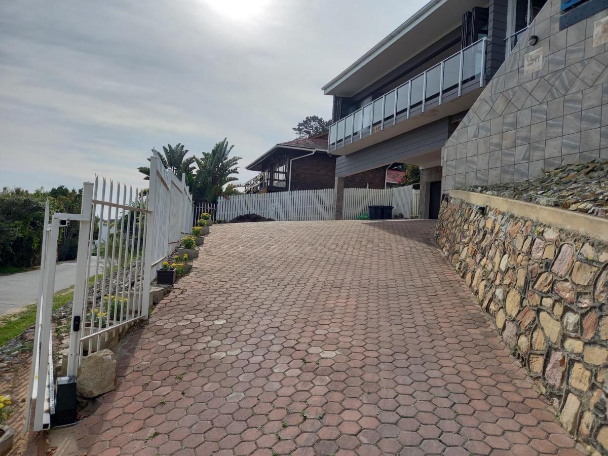 Friendz Guesthouse Knysna Esterno foto