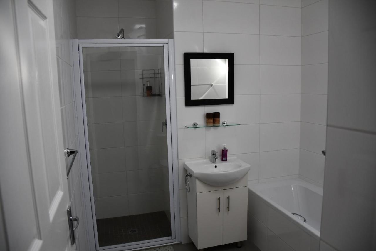 Friendz Guesthouse Knysna Esterno foto